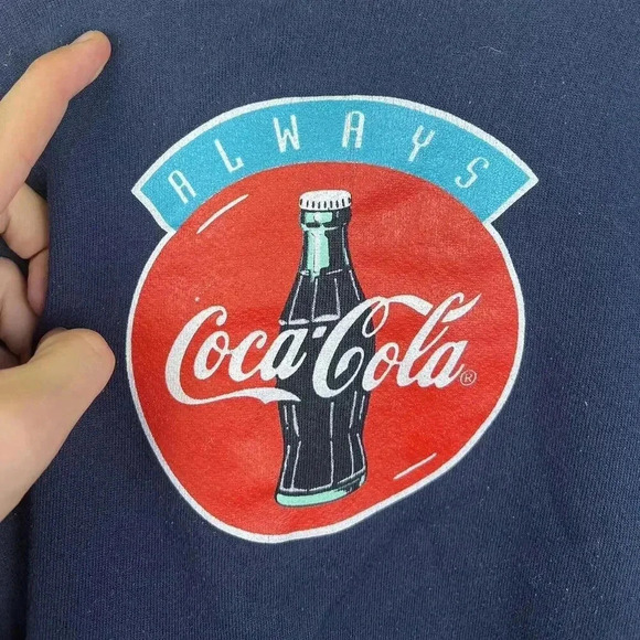 Vintage Coca-Cola Polar Bears Sweatshirt - Classic Graphic Design - Picture 5 of 7